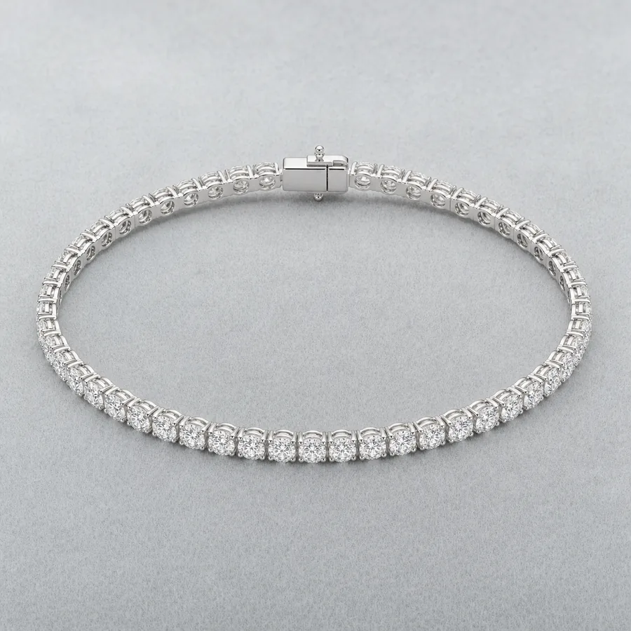 Indicative render of a 9.32 carat diamond tennis bracelet, shown in white gold, also made in white, yellow or rose gold